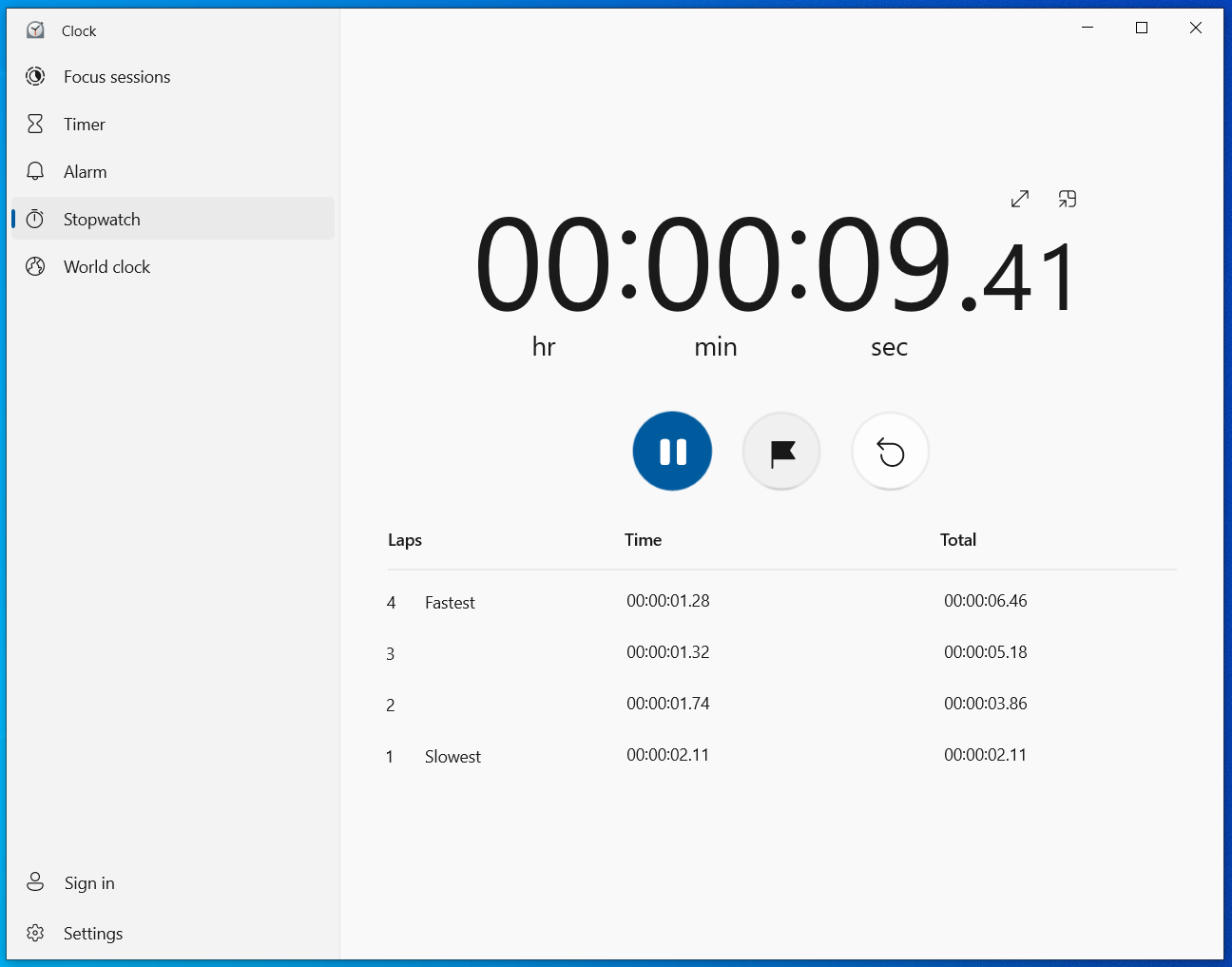 Windows Clock app Stopwatch with elapsed time, Pause, Lap, and lap list